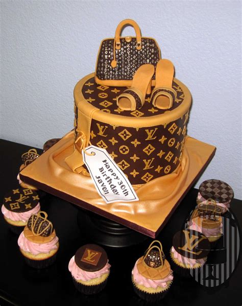 louis vuitton bag bottle cake|louis vuitton birthday cake.